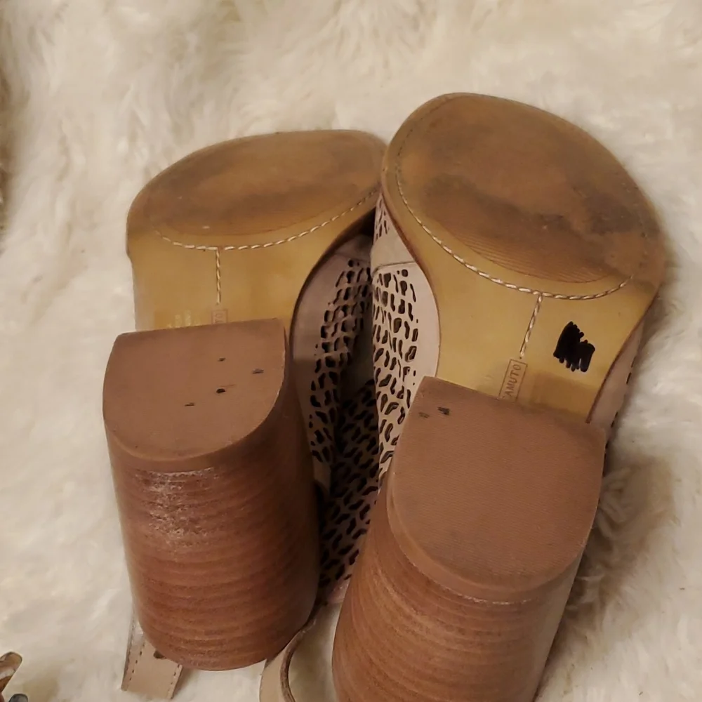 Vince camuto Lendia leather‎ booties #294